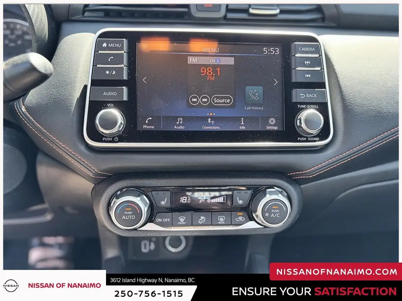 Nissan Versa снимка Nissan Versa