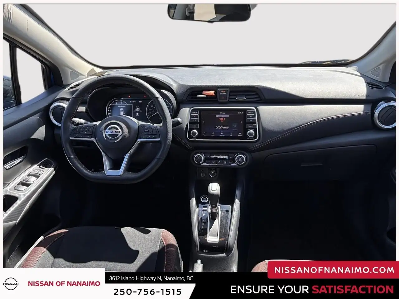 Nissan Versa снимка Nissan Versa