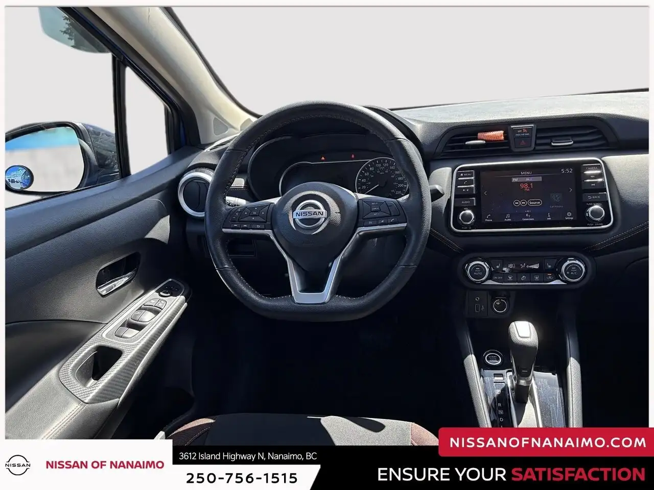 Nissan Versa снимка Nissan Versa