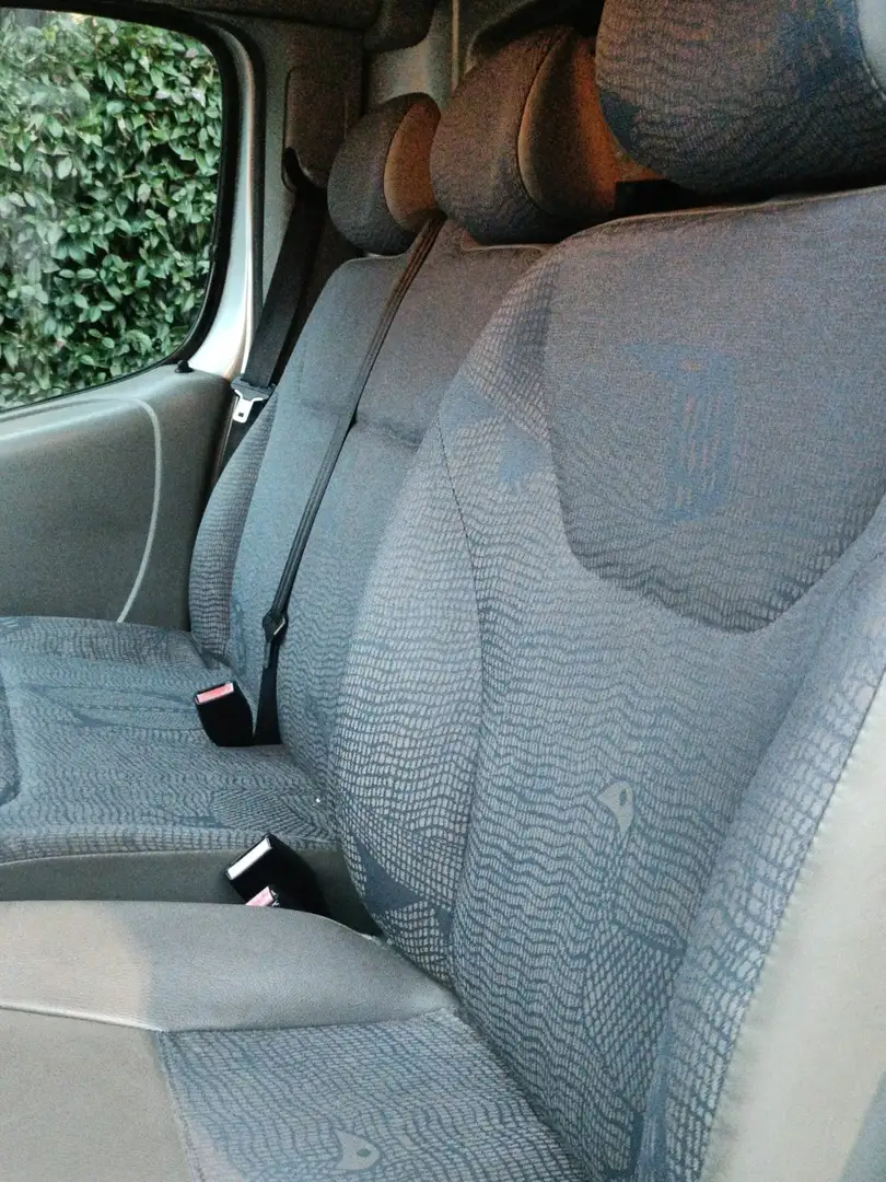 Renault Trafic Grigio - 2