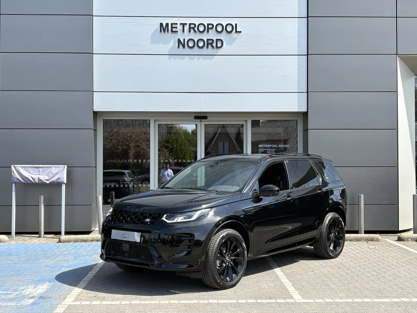 Land Rover Discovery Sport / P270e Dynamic SE Zwart - 2
