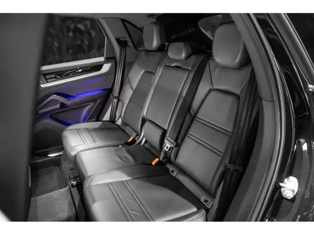 Porsche Cayenne view 5
