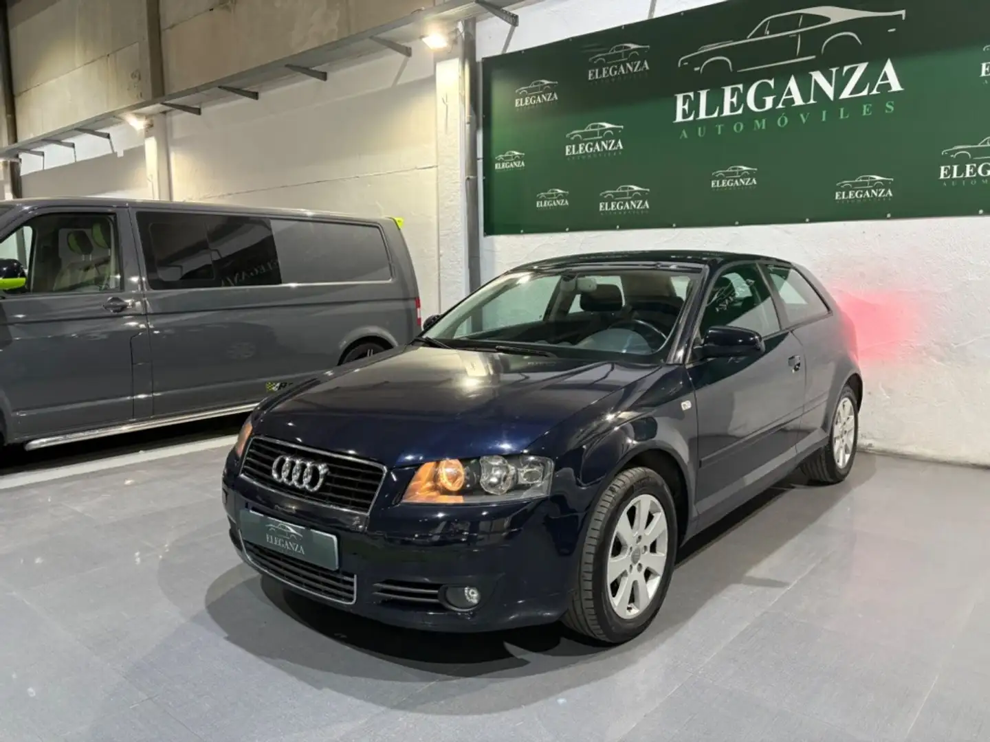 Audi A3 1.9TDI Ambiente Schwarz - 1