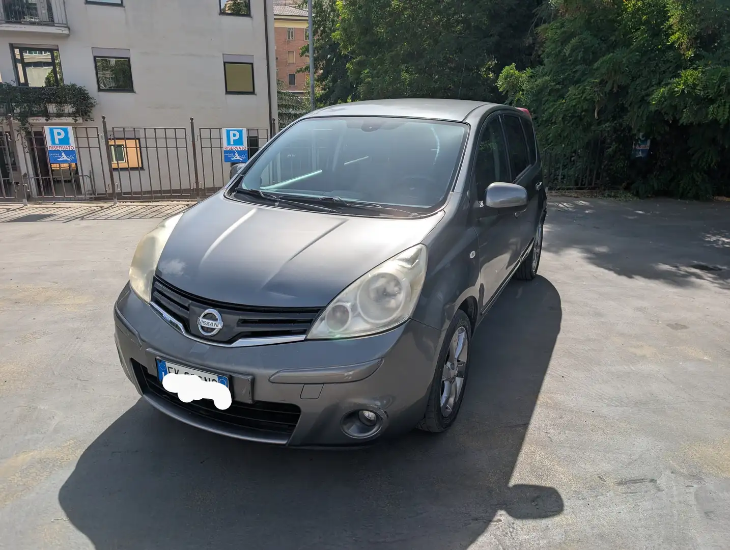 Nissan Note Note I 2006 1.4 16v Silver edition Gris - 2