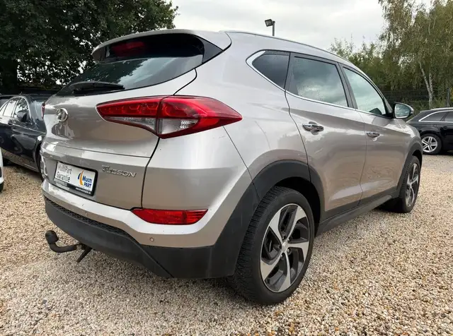 Hyundai Tucson view 4