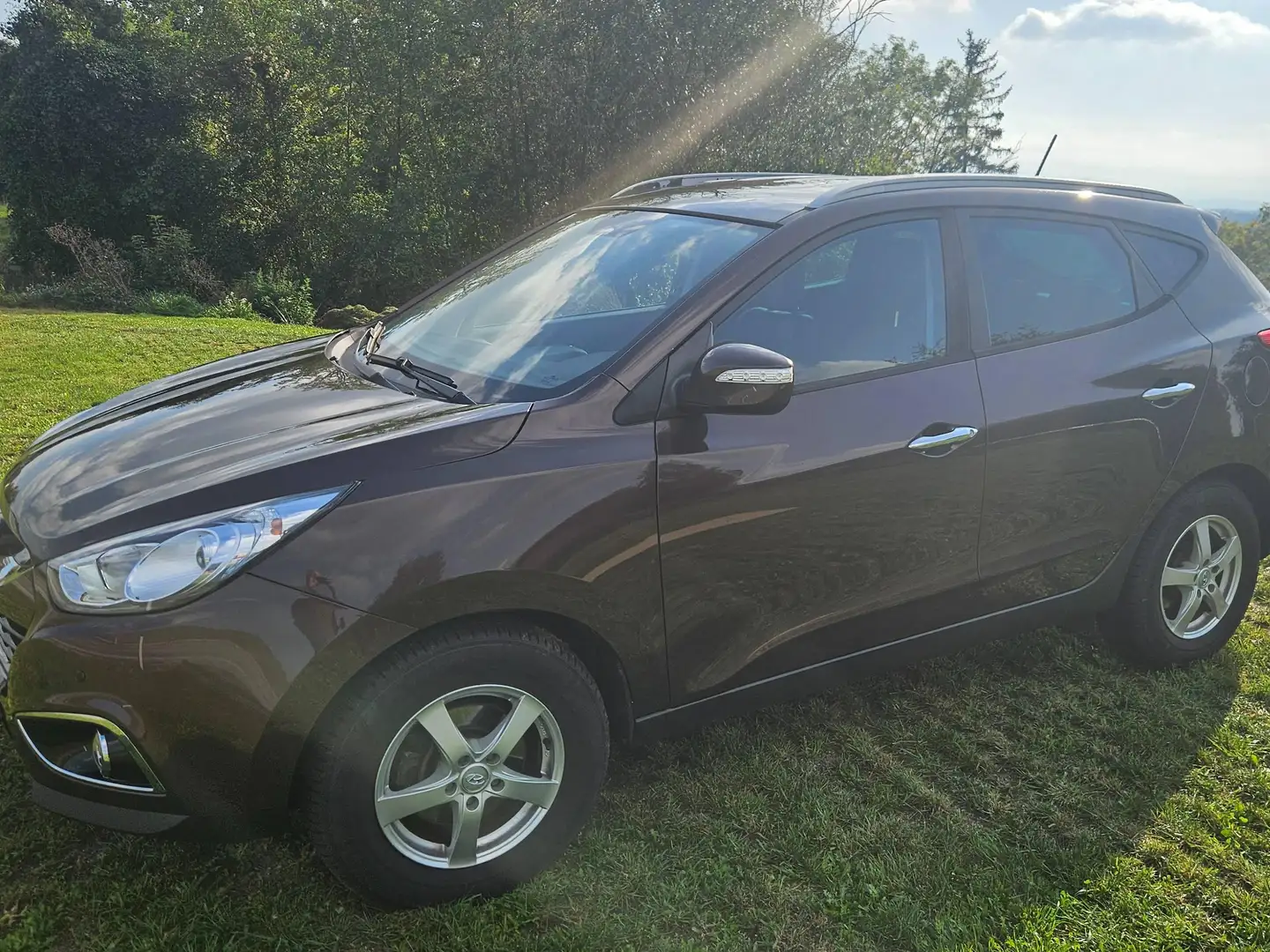 Hyundai iX35 iX35 2,0 CRDi Premium 4WD DPF Aut. Premium Braun - 1