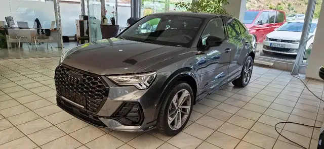 Audi Q3 Sportback S line 2,0TSI Quattro S tronic AHK Navi Sitzh ACC