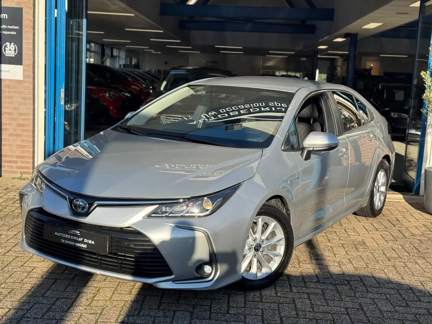 Toyota Corolla 1.8 Hybrid Business 2021 AUT NAVI CAMERA NAP! Grigio - 2