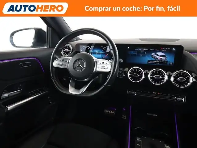Mercedes-Benz GLA view 14