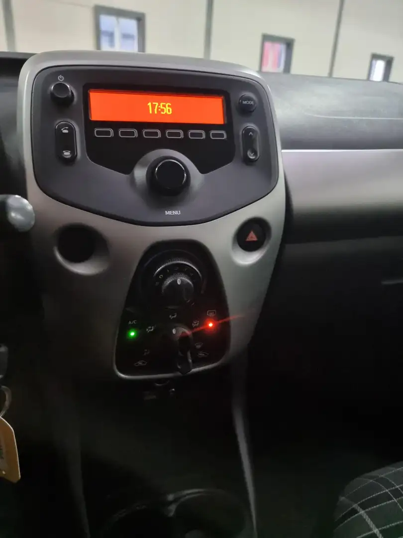 Peugeot 108 1.0 e-VTi Active AIrco | Audio | Cv op afstand Noir - 2