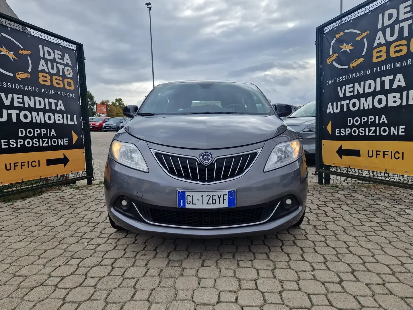 Lancia Ypsilon 1.0 firefly hybrid Gold PROMO FINANZIAMENTO Gris - 2