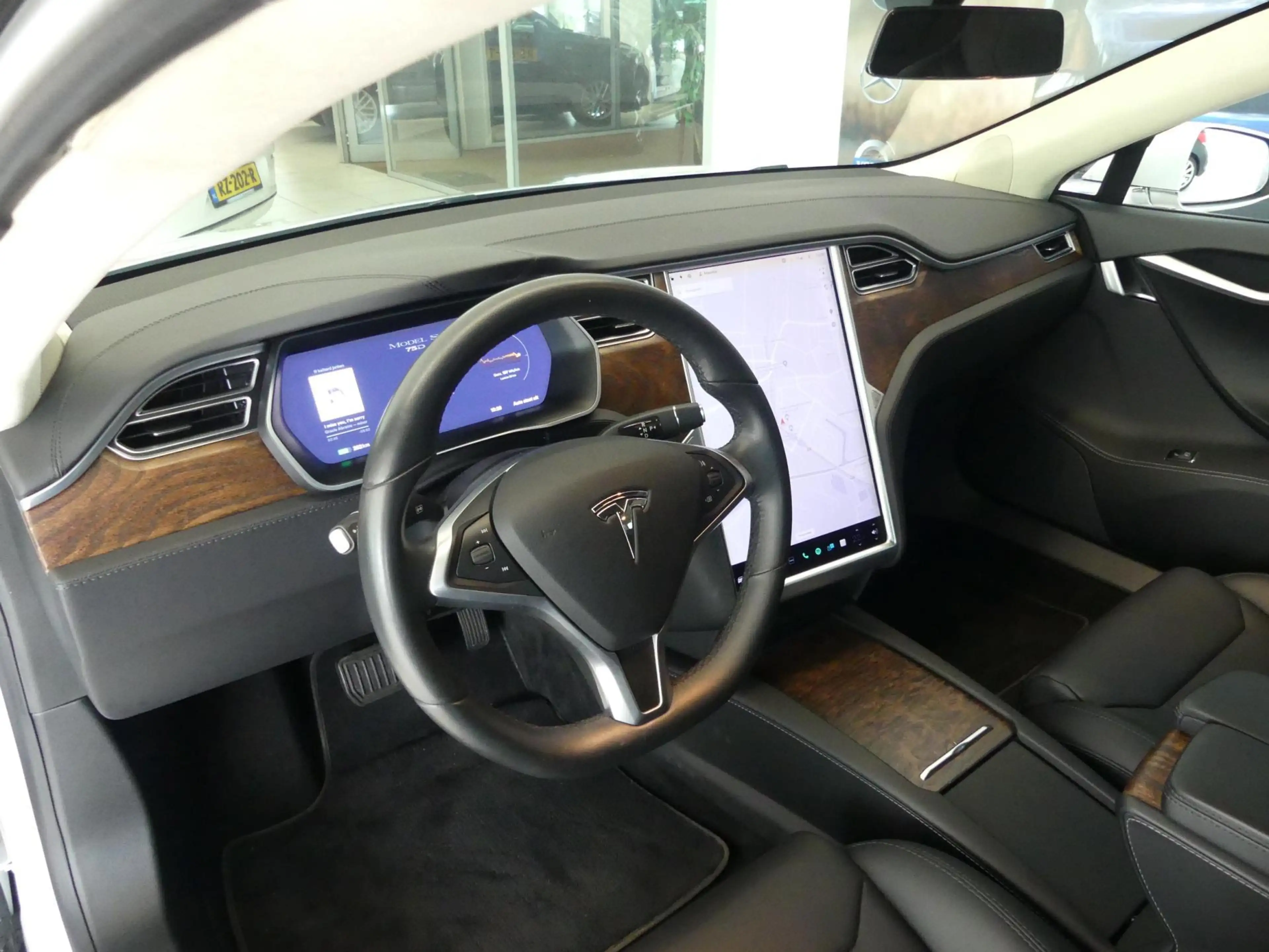 Tesla Model S 75D AWD Autopilot Navigatie Panoramdak Leder Xenon — photo 17