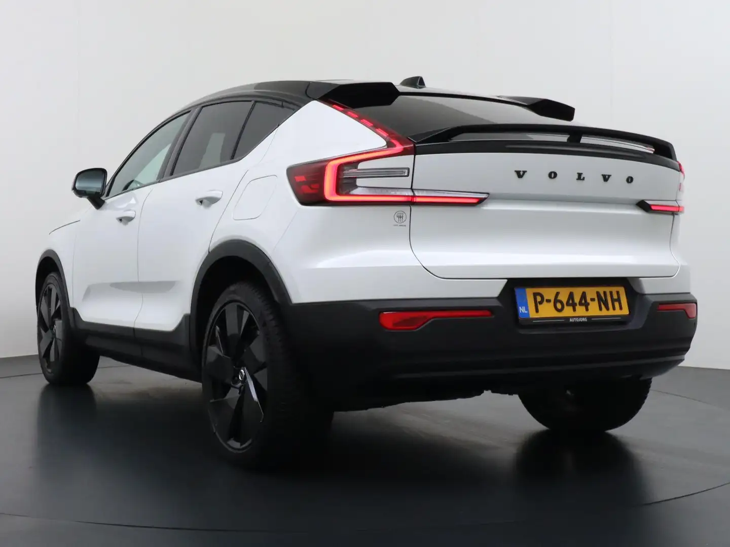 Volvo C40 Recharge Twin Intro Edition 78 kWh Panoramadak Wit - 2