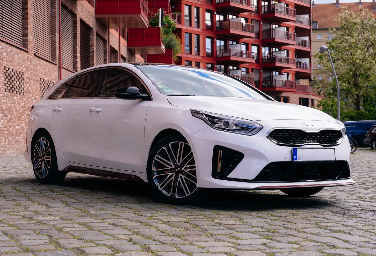 Kia ProCeed / pro_cee'd 1.6 T-GDI DCT7 GT VOLL PANO DIGITACHO CHECKHEFT - 1