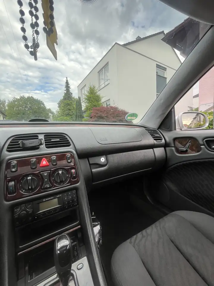 Mercedes-Benz CLK 200 Coupe Kompressor Elegance, foto 3