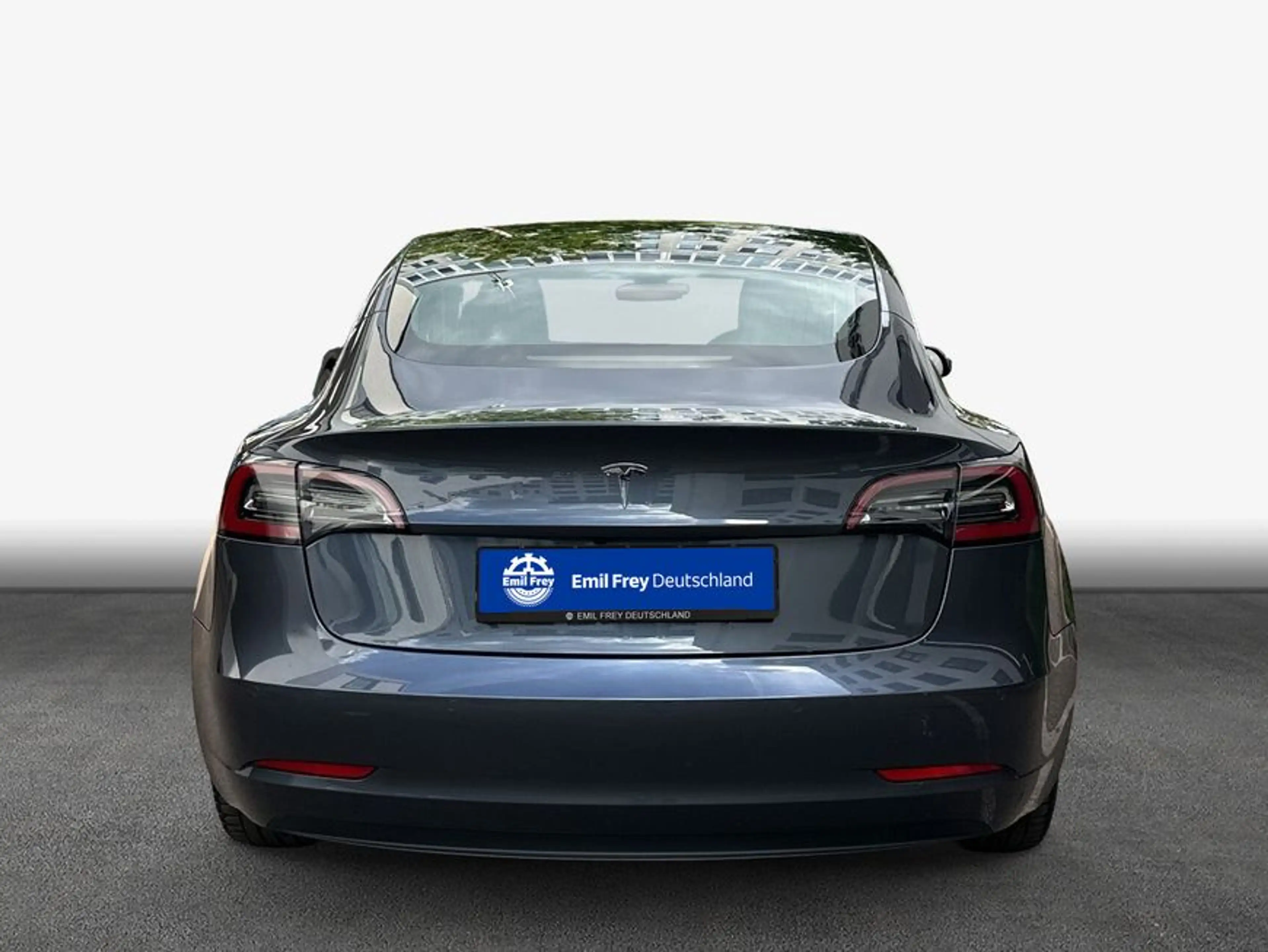 Tesla Model 3 Standard Reichweite Plus Hinterradantrieb — photo 6