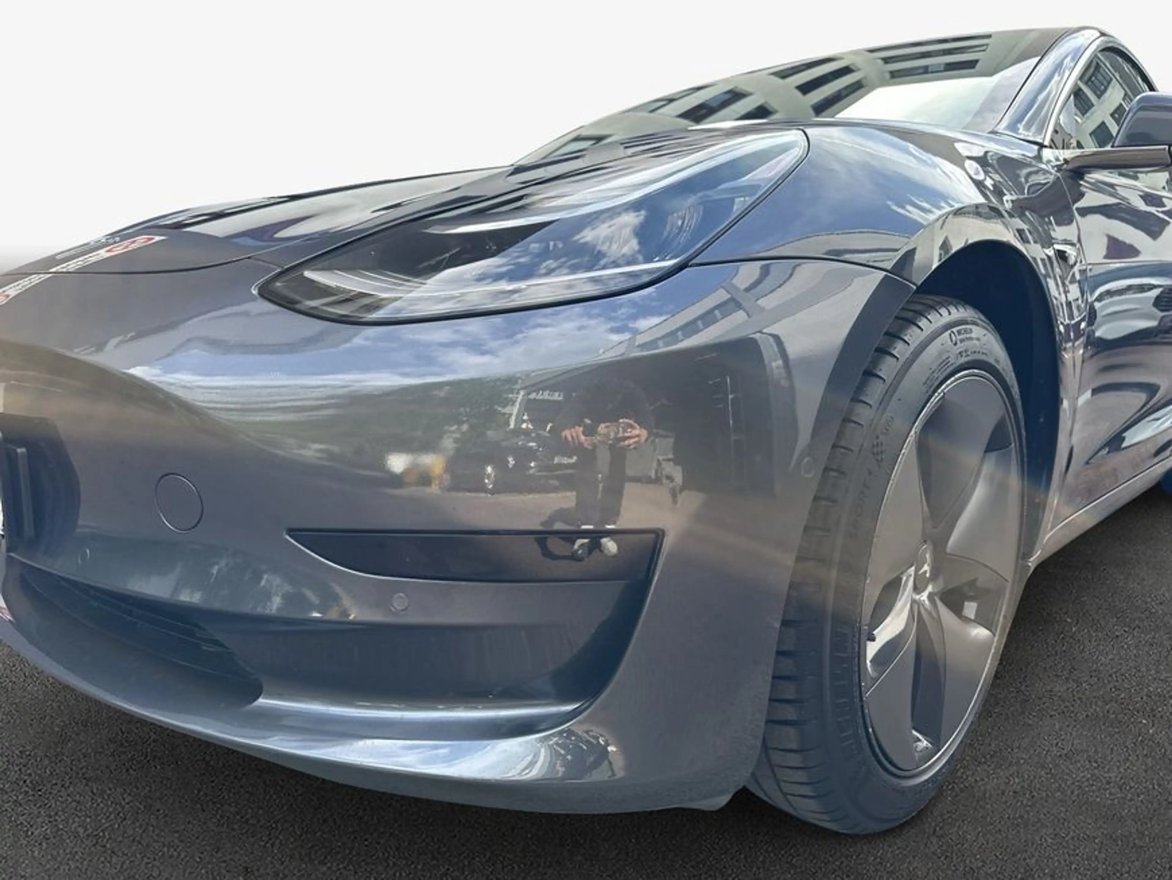 Tesla Model 3 Standard Reichweite Plus Hinterradantrieb — photo 7