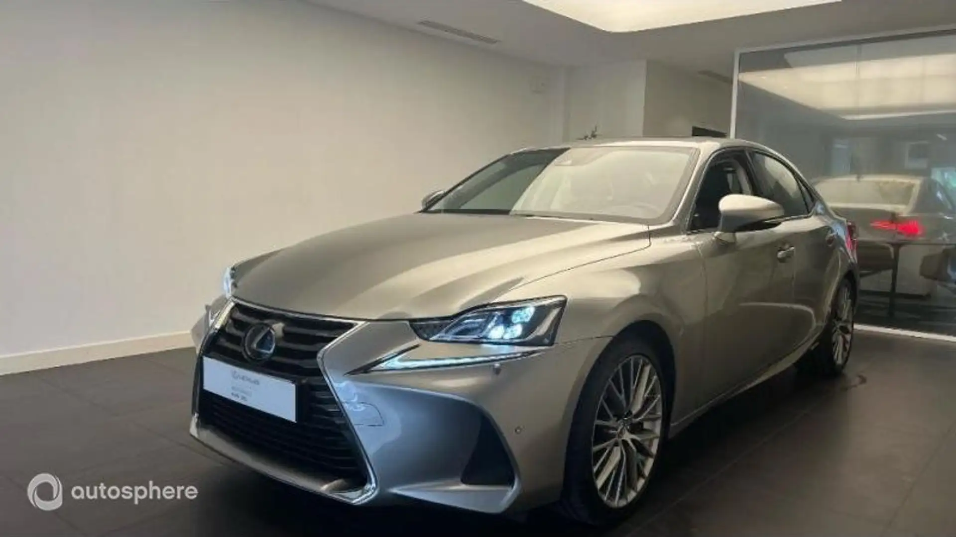 Lexus IS 300 300h Executive Euro6d-T - 1