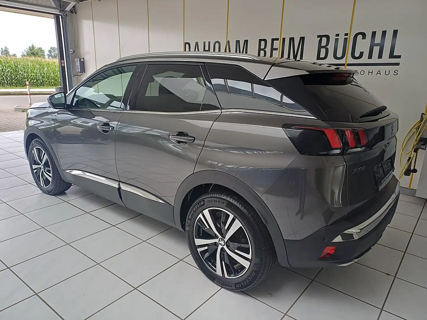 Peugeot 3008 1,5 BlueHDi 130 S&S EAT8 GT Line Aut. Grau - 2