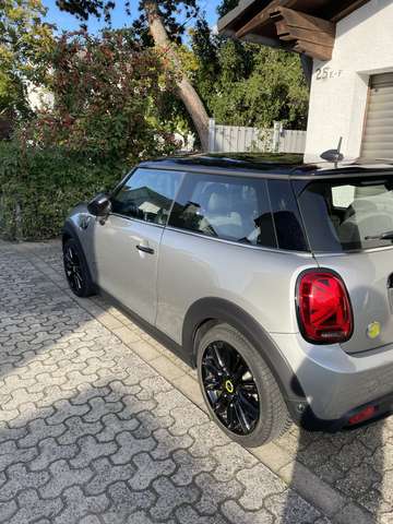 MINI Cooper SE Classic Trim