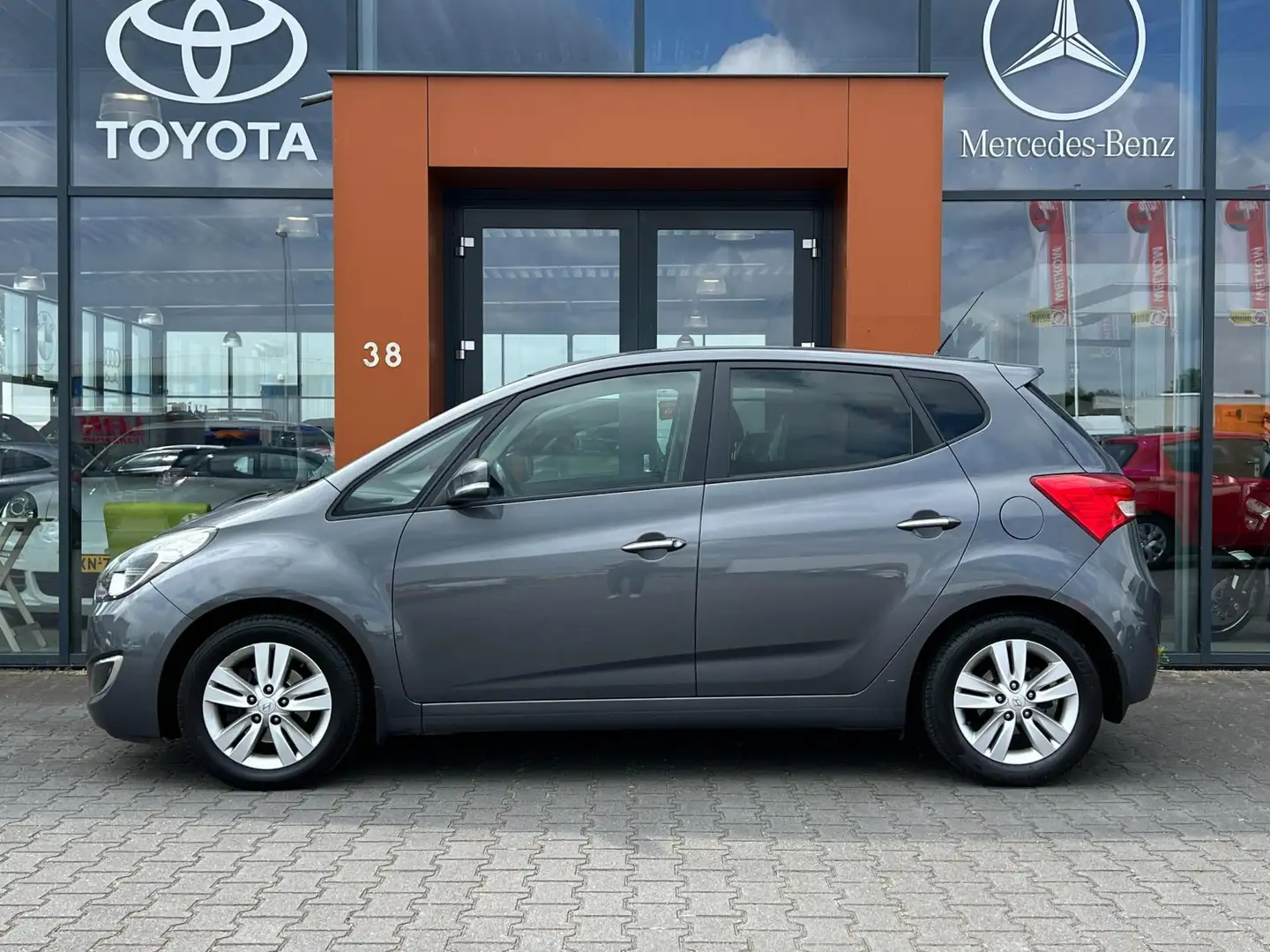 Hyundai iX20 1.6i|automaat|Trekhaak|Clima|Cruise|1e eig!|NAP Grijs - 2