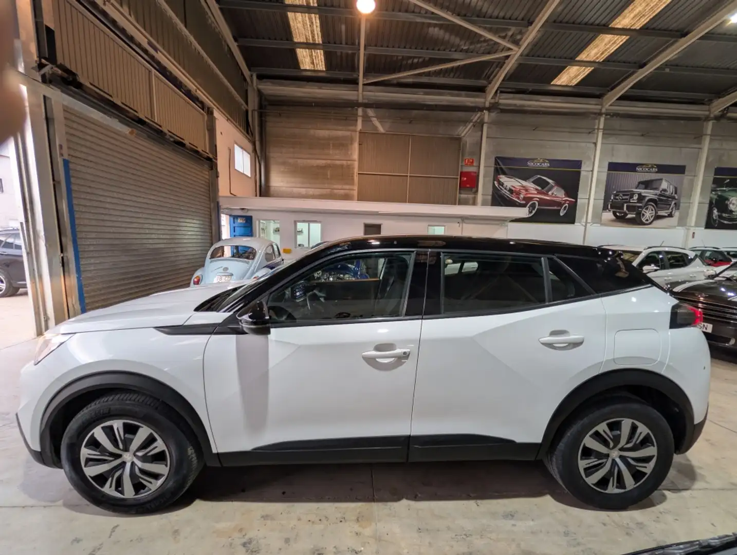 Peugeot 2008 1.5BlueHDi S&S Active Pack 110 Weiß - 2