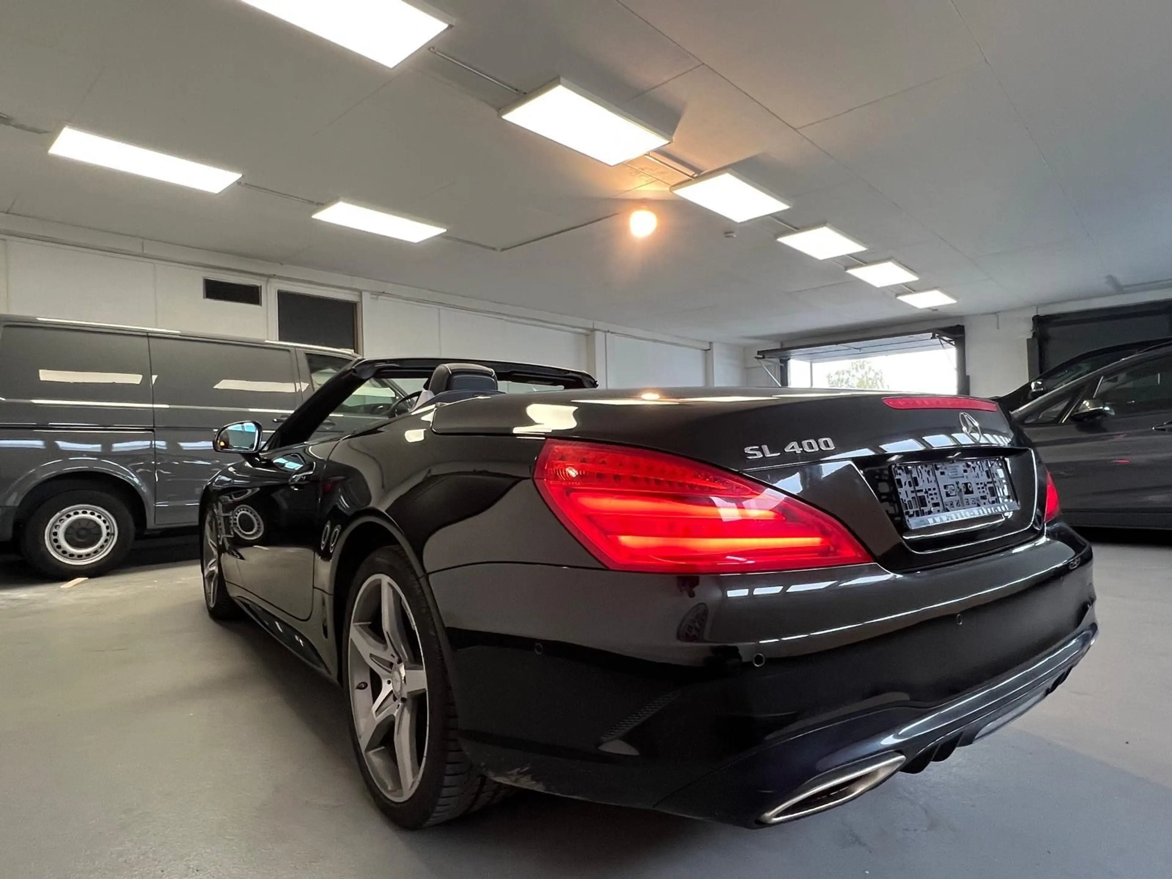 Mercedes-Benz SL 400 *LEDER*NAVI COMAND*PANO*19 Z*LED*AMG LINE* — photo 11