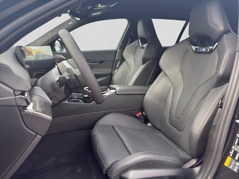 BMW 550 e xDrive — photo 8