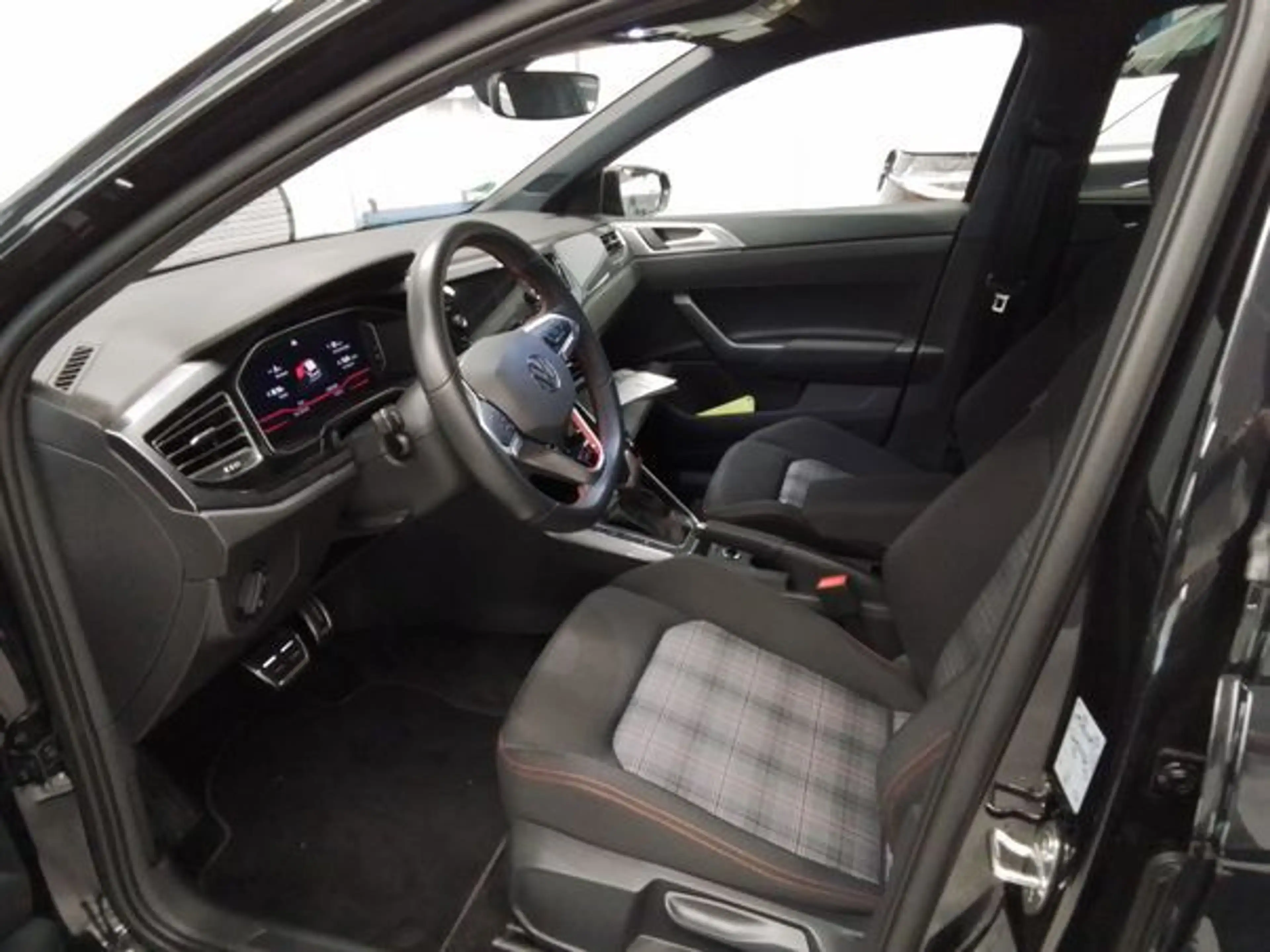 Volkswagen Polo GTI 2.0 TSI DSG Black Style, Navi — photo 5