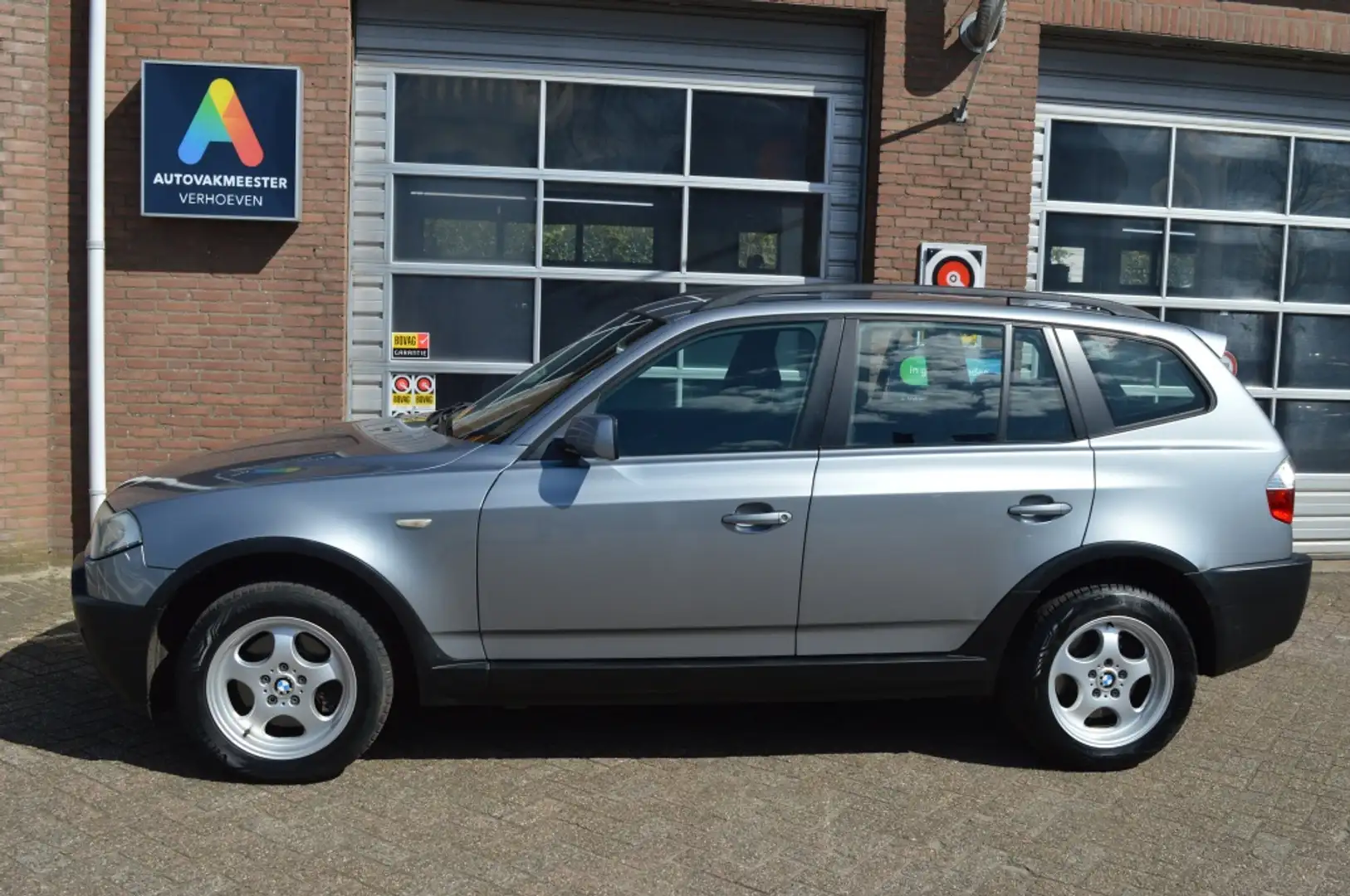 BMW X3 2.0i Business Line, Yountimer. Navigatie, Cruiseco Gris - 2