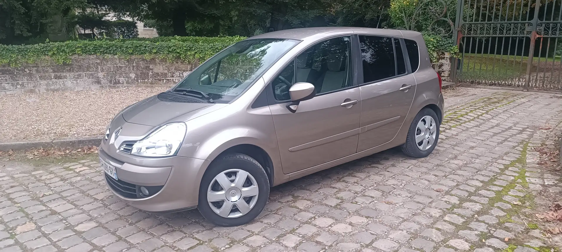 Renault Grand Modus Grand Modus 1.5 dCi 85 eco2 Expression Quickshift Bronze - 1