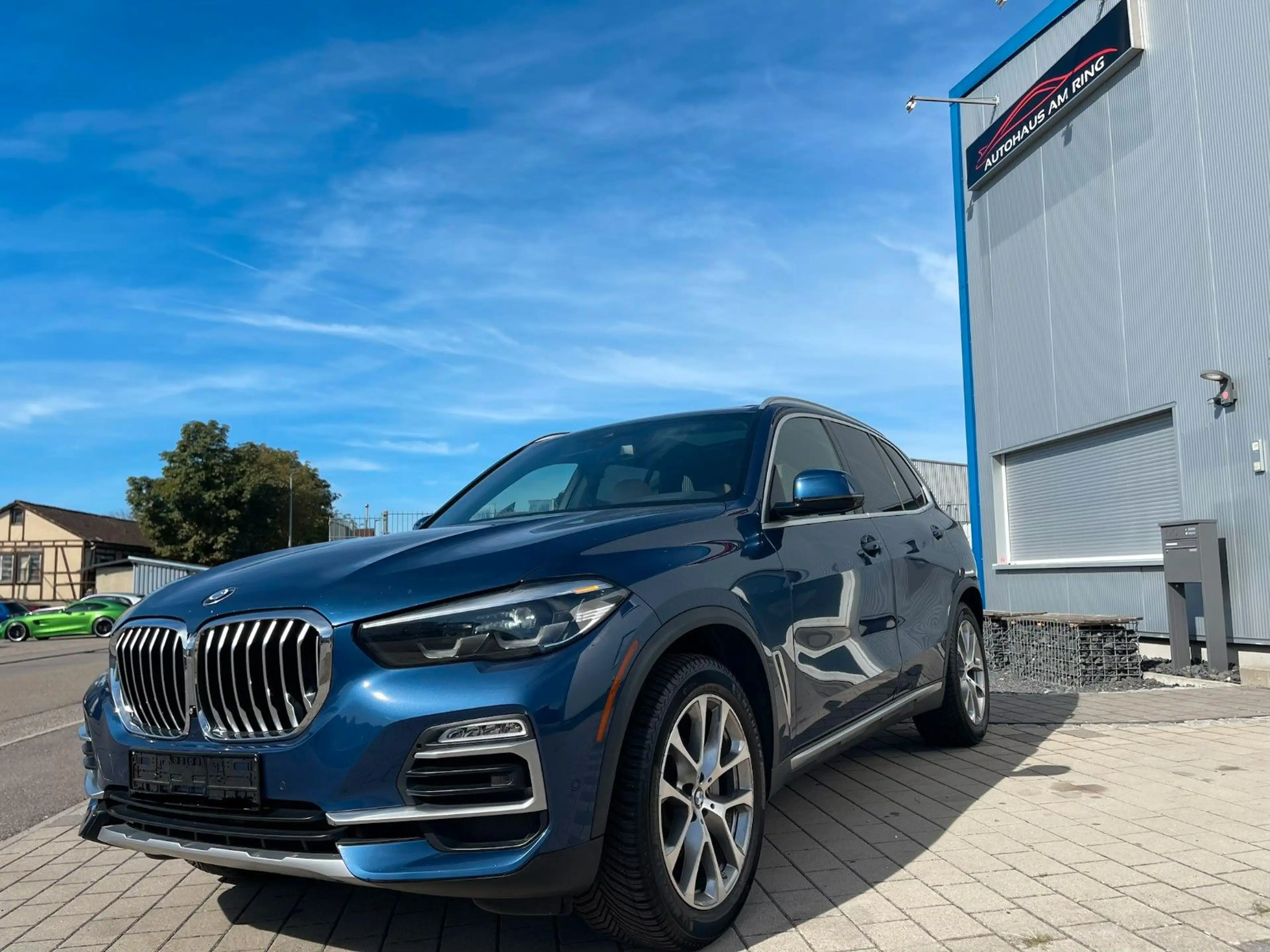 BMW X5 xDrive40i — photo 3