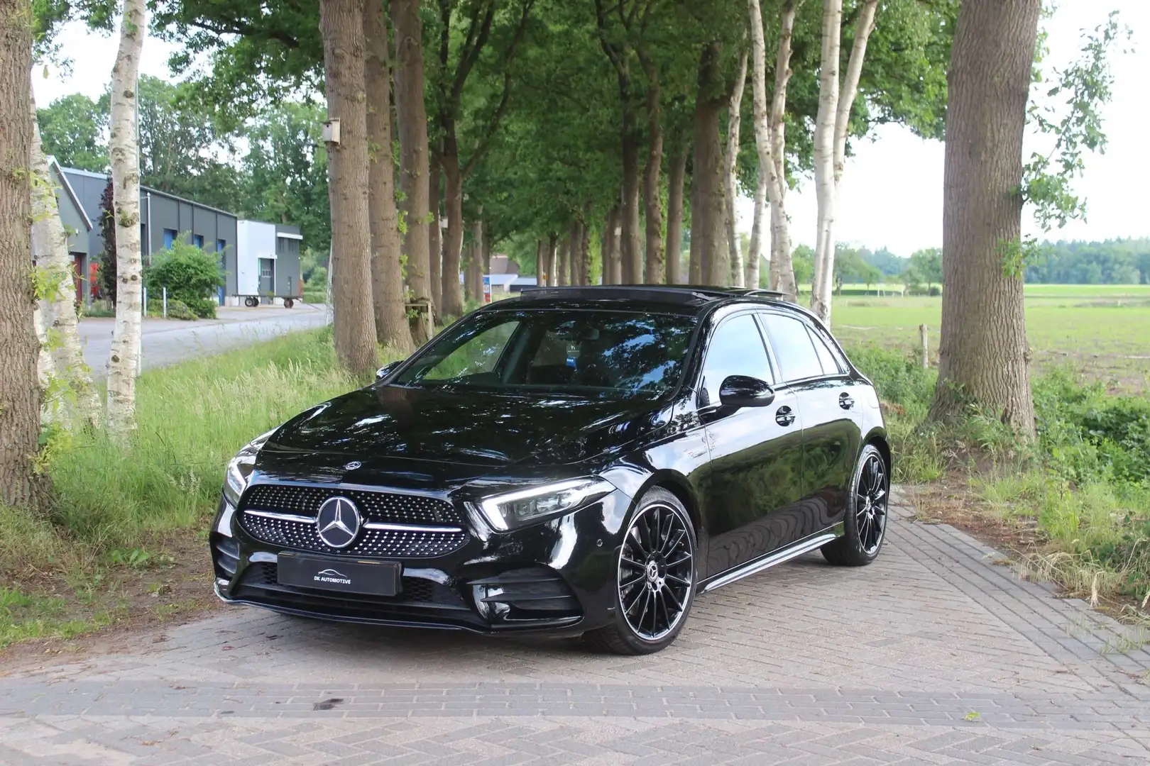 Mercedes-Benz A 250 Premium Plus Zwart - 1