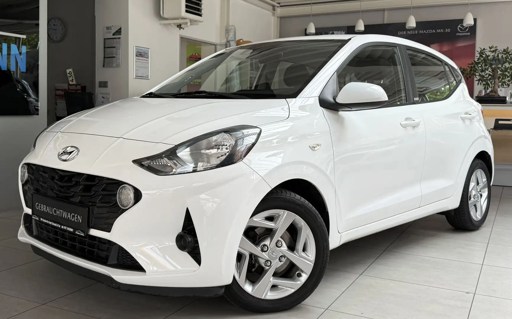 Hyundai i10 Select Sitzheizung Lenkradheizung Einparkhilfe Weiß - 1