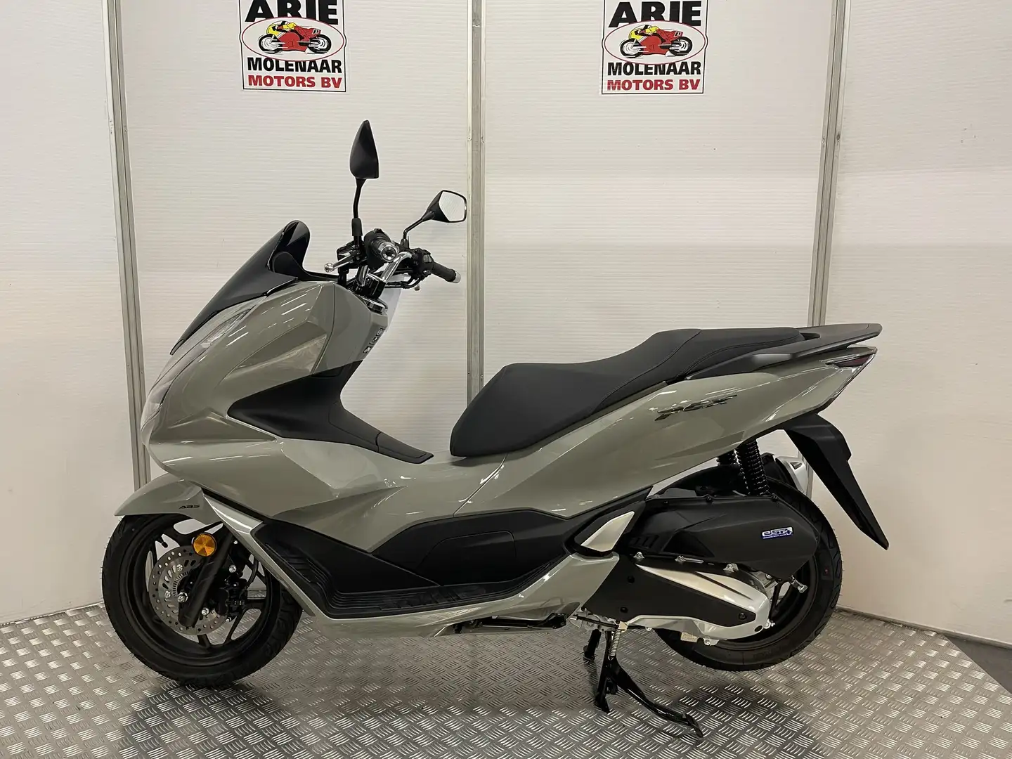 Honda PCX 125 Grijs - 2