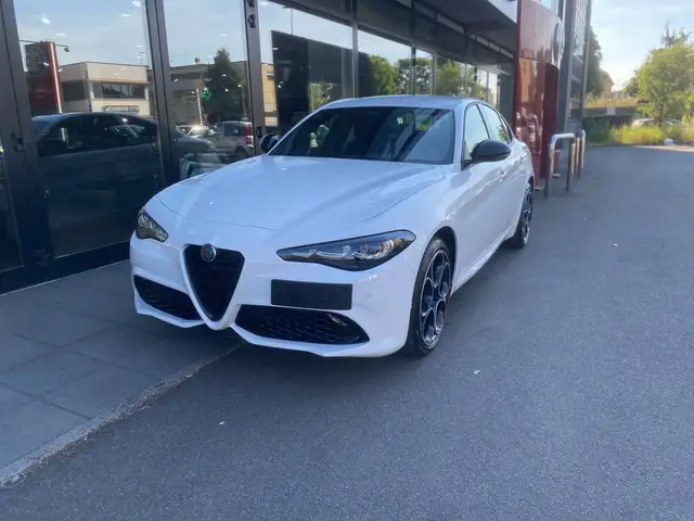Alfa Romeo Giulia 2.0 Turbo AT8 280CV AWD Q4 Sprint