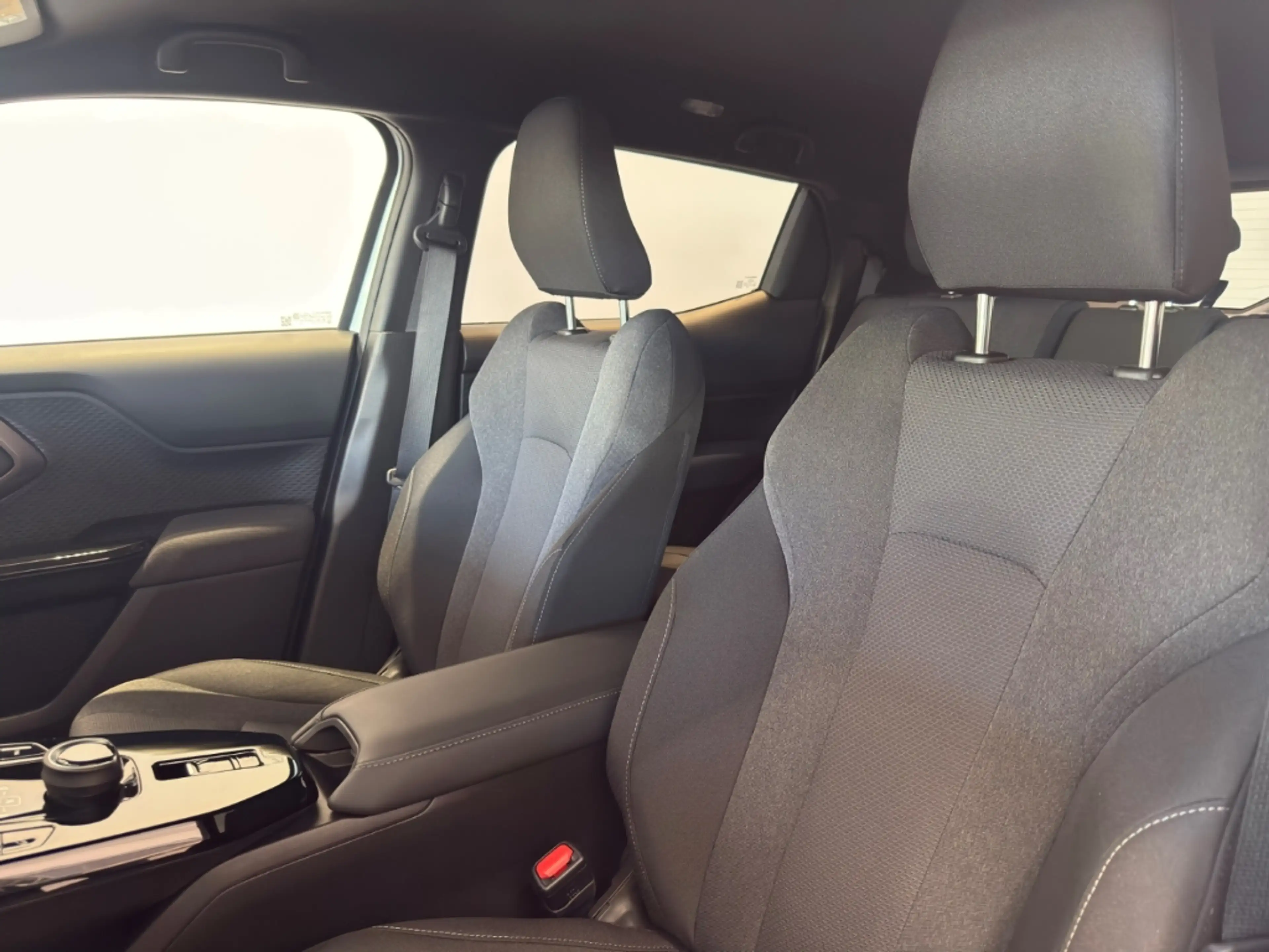 Suzuki Vitara 135 kW ALLGRIP-e COMFORT 18''LM PDC ACC — photo 12