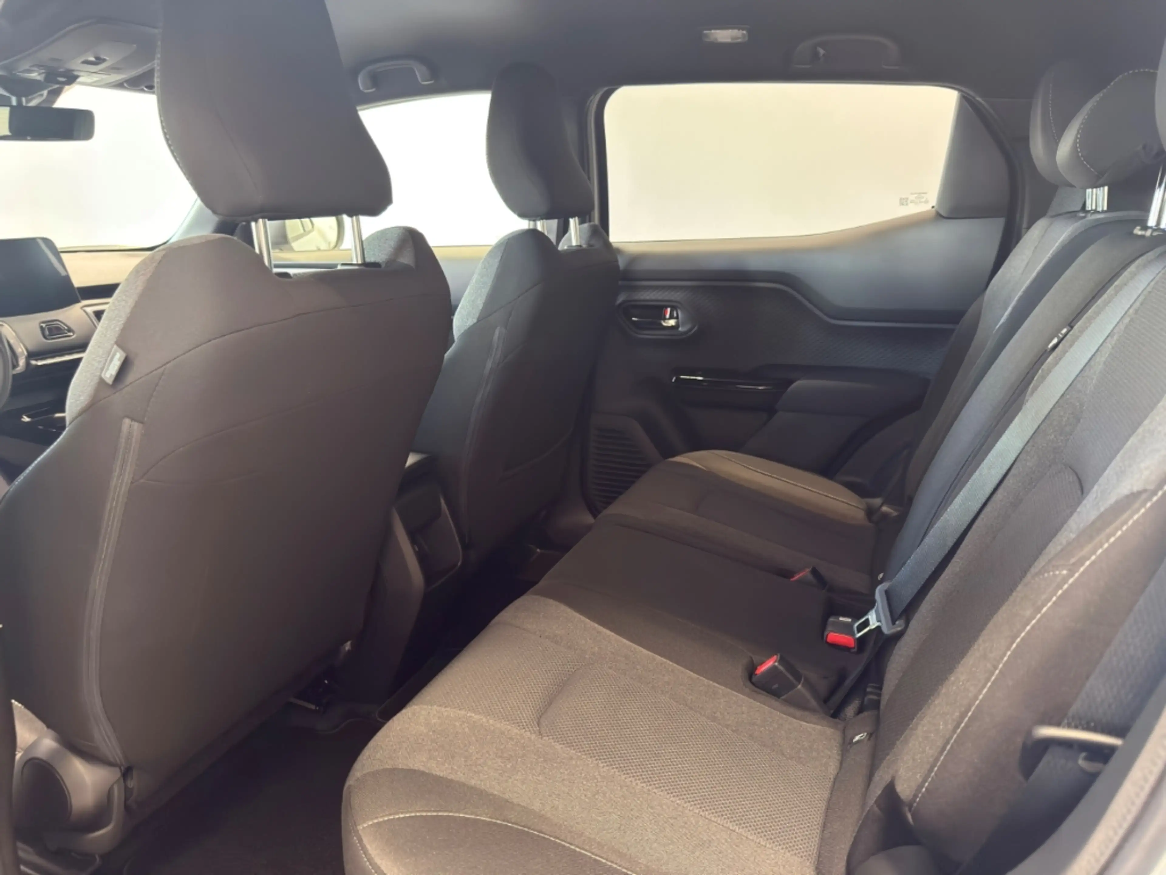 Suzuki Vitara 135 kW ALLGRIP-e COMFORT 18''LM PDC ACC — photo 13