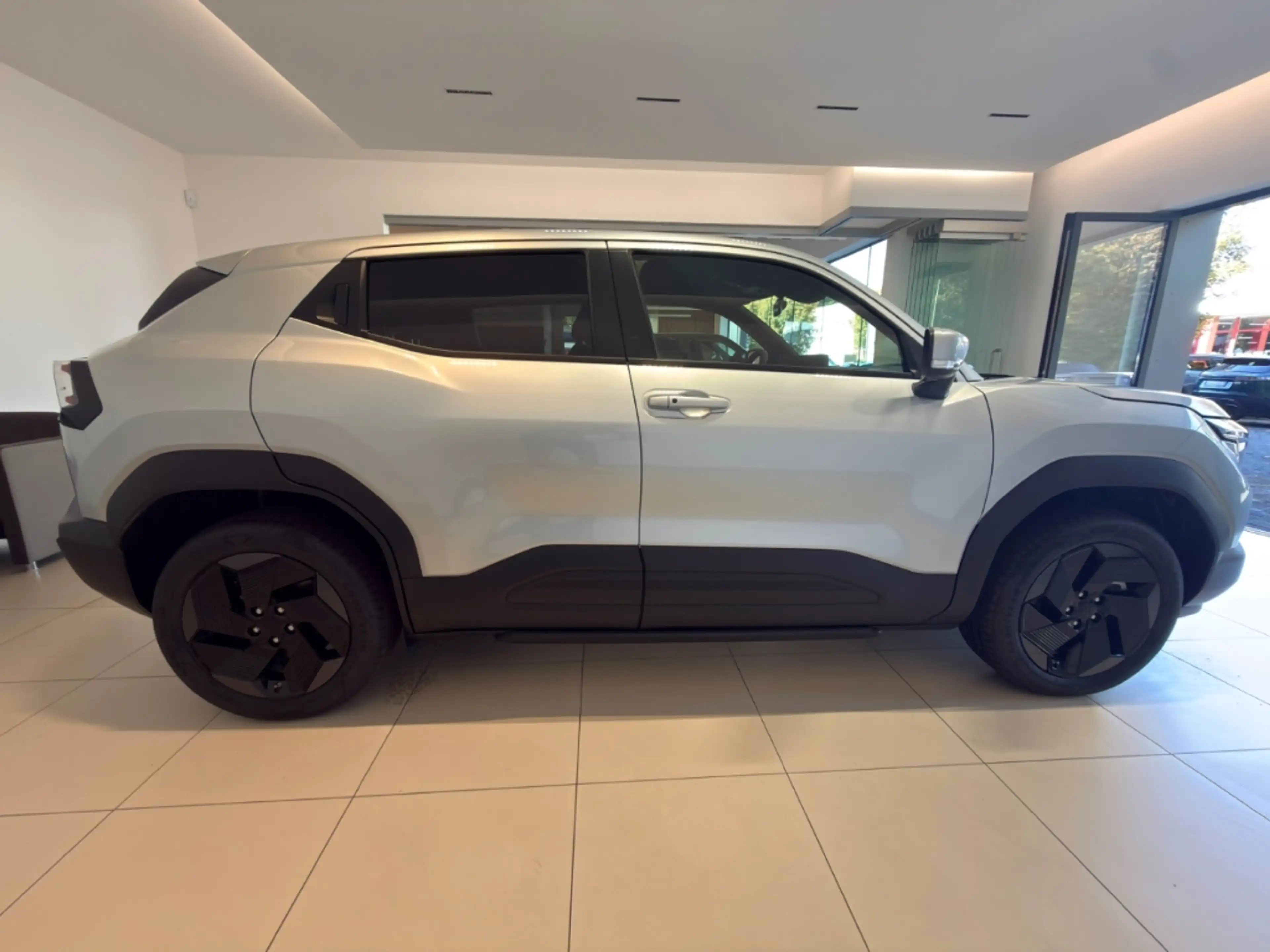 Suzuki Vitara 135 kW ALLGRIP-e COMFORT 18''LM PDC ACC — photo 3