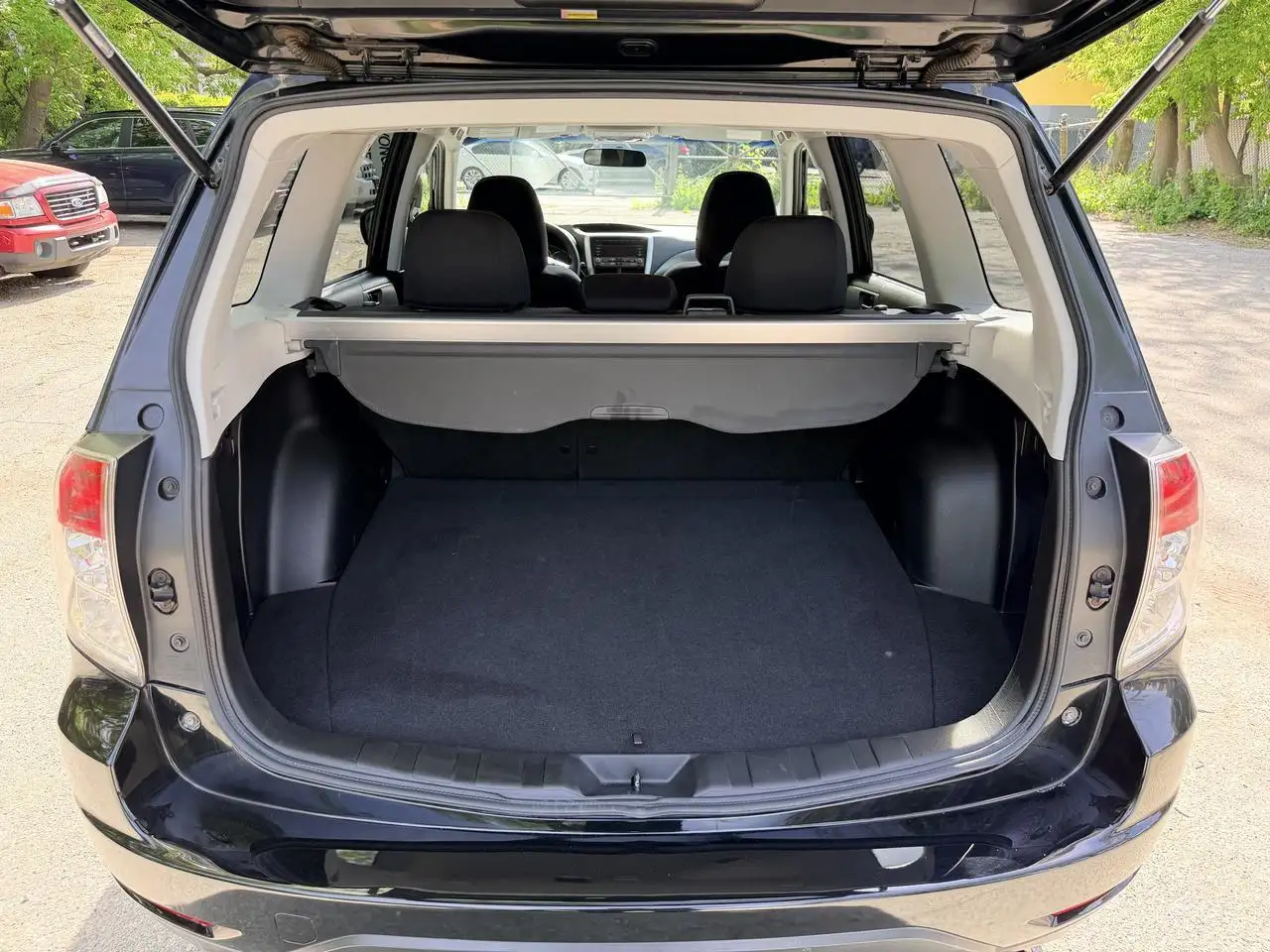 Subaru Forester снимка Subaru Forester