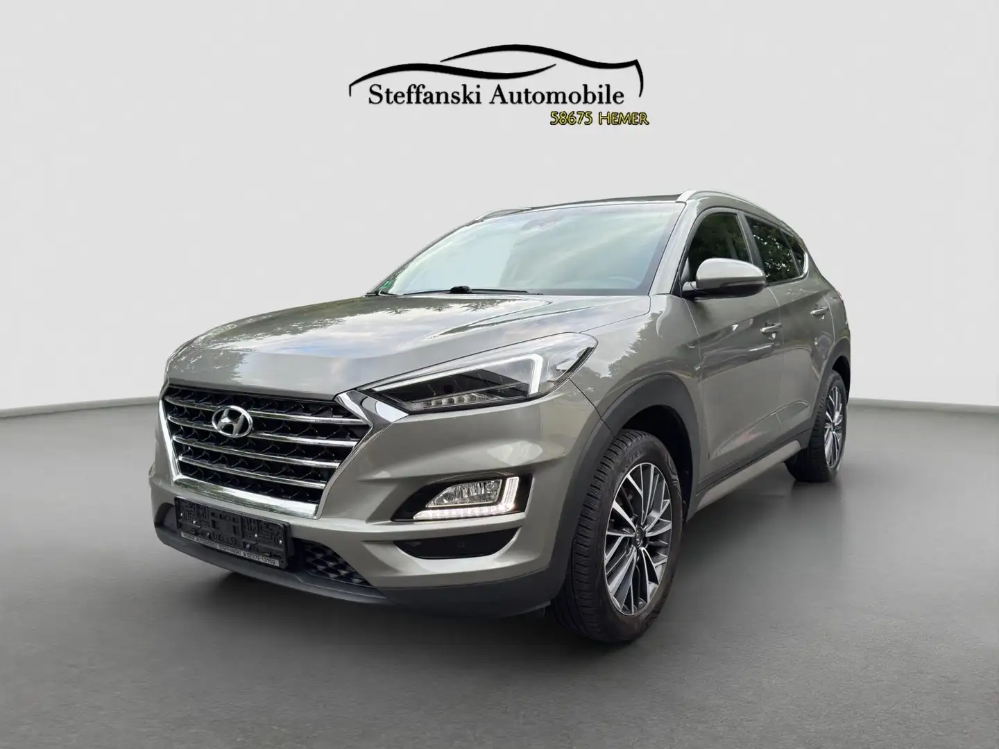 Hyundai TUCSON Style Grau - 1