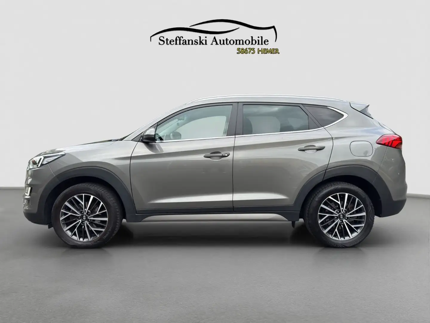 Hyundai TUCSON Style Grau - 2