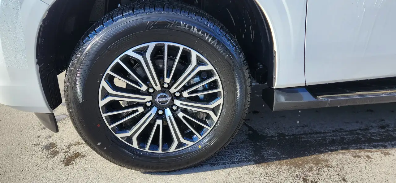 Nissan Armada снимка Nissan Armada