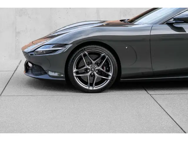 Ferrari Roma view 10