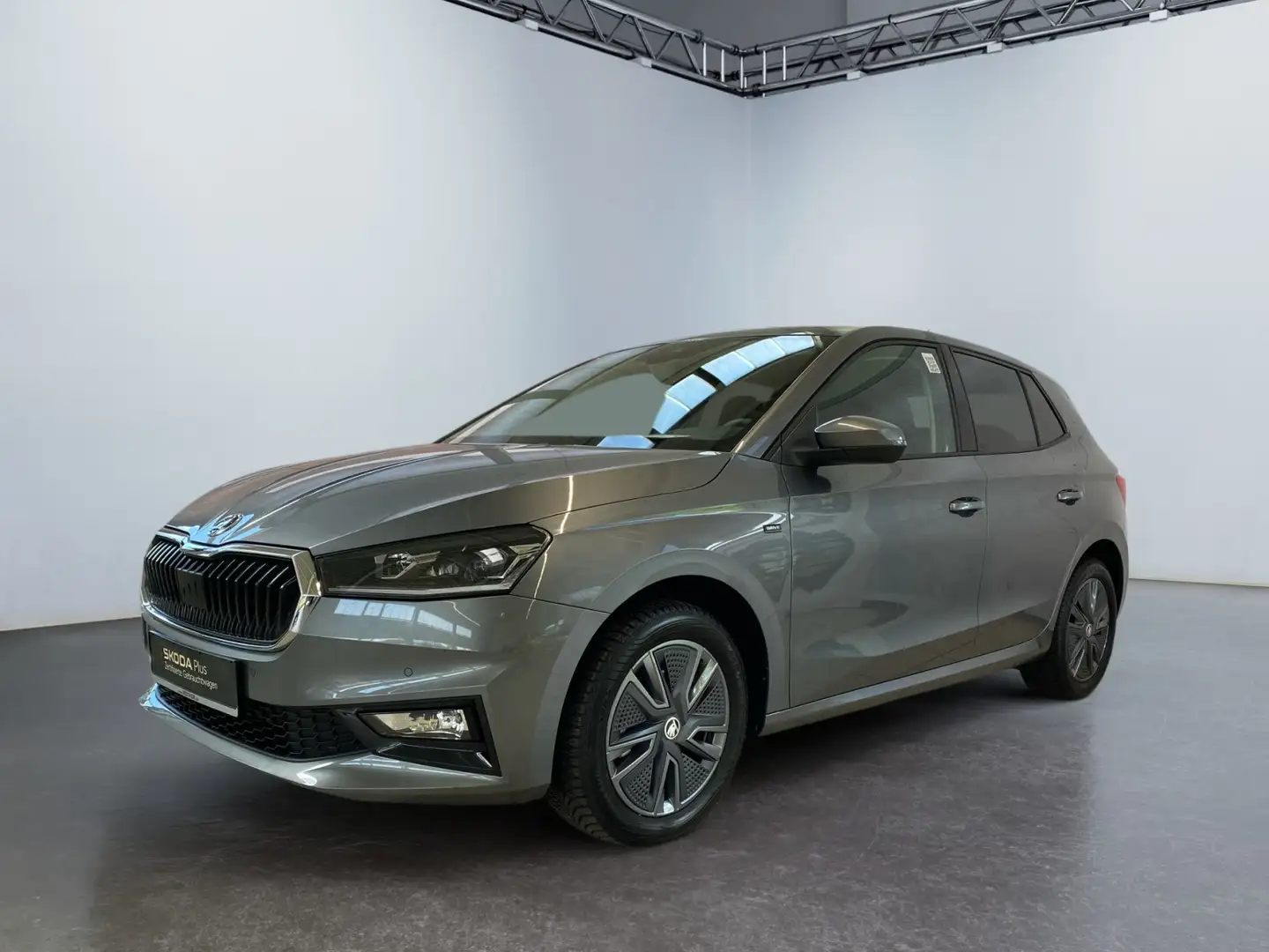 Skoda Fabia Drive 1.0 TSI ACC FLA LM KAM LED KeyLess Grau - 2