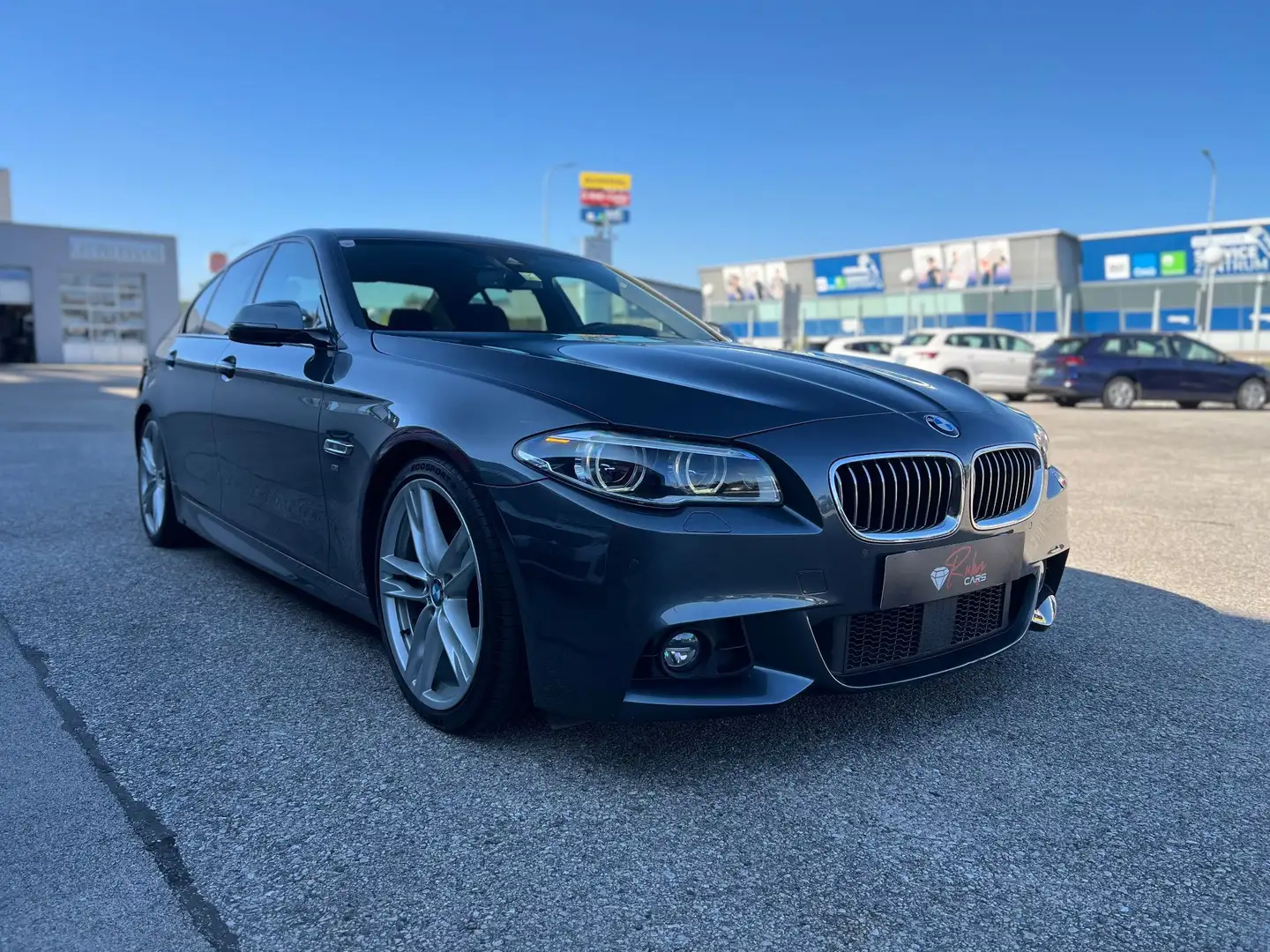 BMW 530 5er - 530d x Drive M Sport Aut. Silber - 2