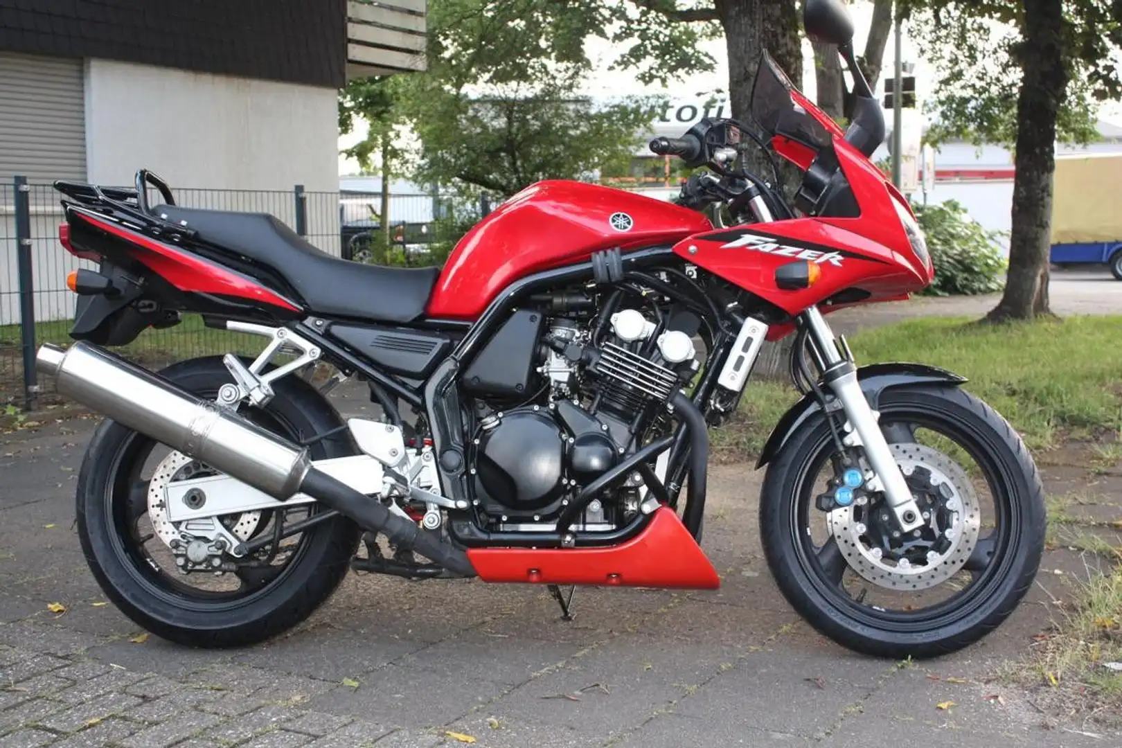 Yamaha FZS 600 Fazer Reifen neu Rouge - 1