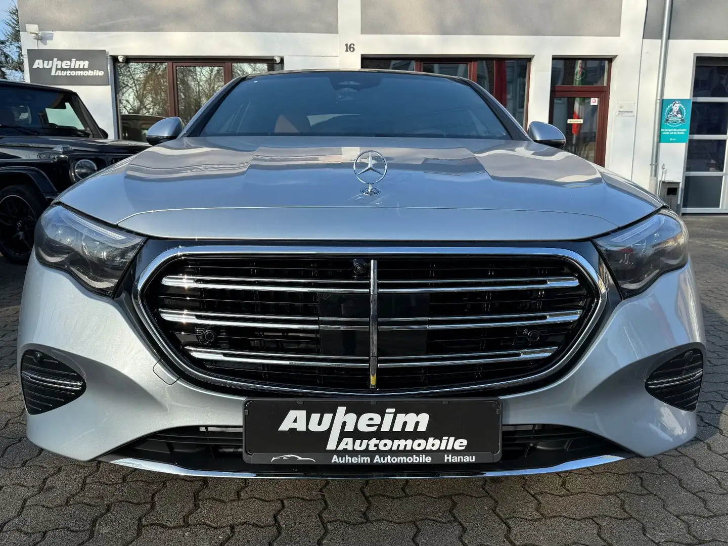 Mercedes-Benz E 200 Exclusive Premium Plus*MY25 Grau - 2