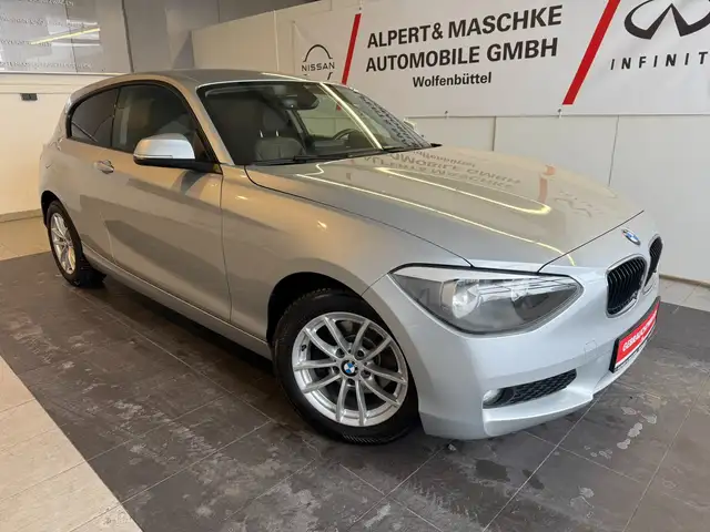 BMW 118 118 i Advantage Paket/Bluetooth/Tempomat/SHZ
