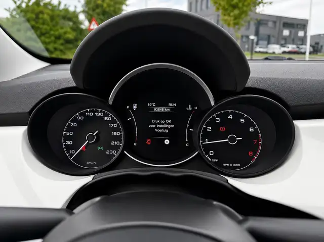 Fiat 500X view 11